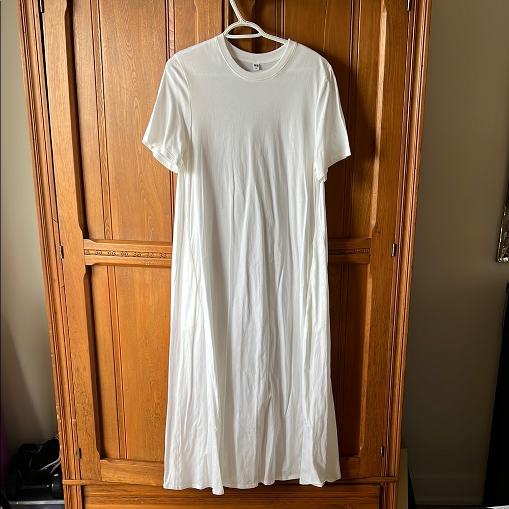 Uniqlo White Maxi T-Shirt Dress